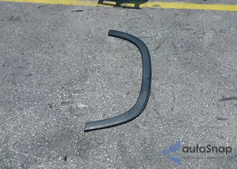 2021 Chevrolet Traverse Fwd Ls из США, поврежденный, VIN 1GNERFKWXMJ201136